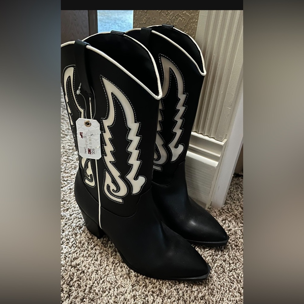 Altar'd state vegan cowboy boots size 6 women